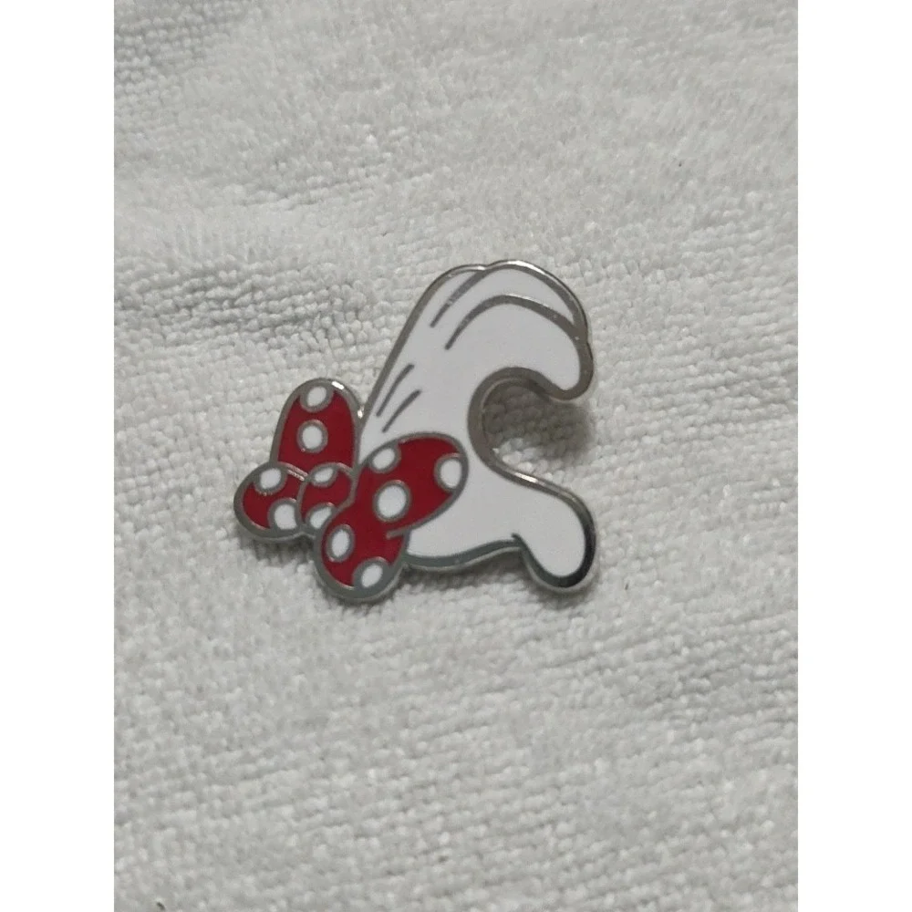 Disney pin 144209 Minnie Mouse glove hand bow heart love friendship LEFT ONLY